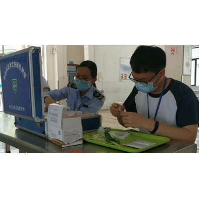 時(shí)刻繃緊校園食品安全弦